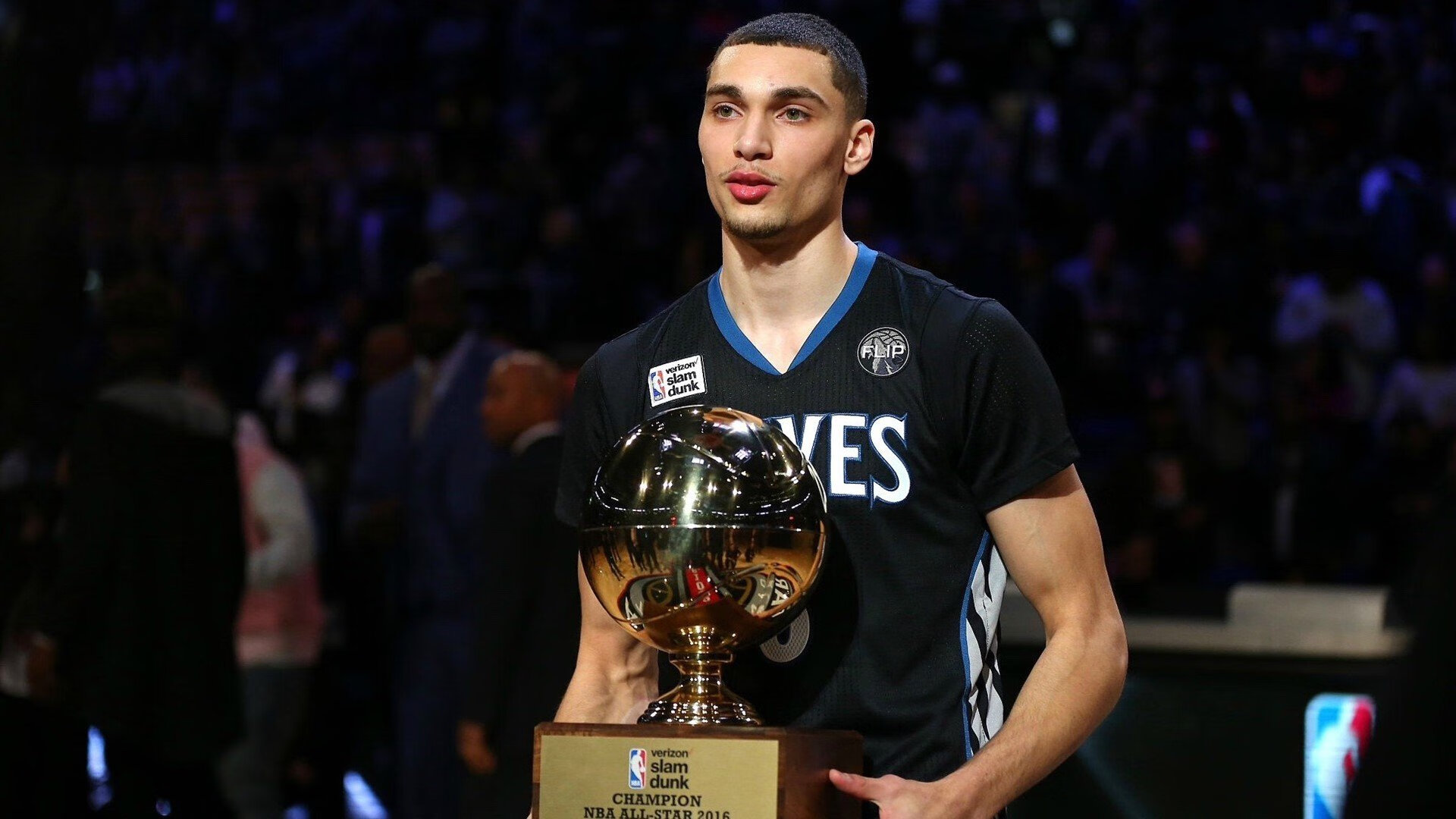 快船新赛季将尝试多套轮换以应对高强度赛程，快船队新赛季球员名单